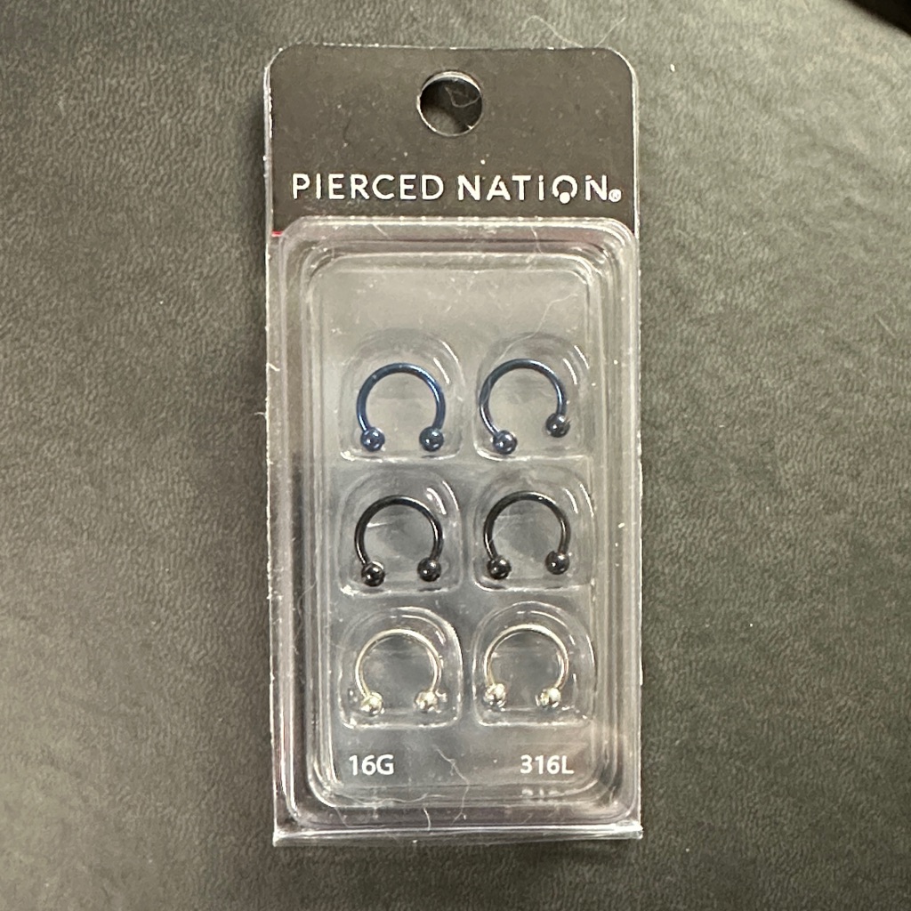 Spencers Pierced Nation Black Silver And Blue Horseshoe Jewelry Set 16 Gauge 12$